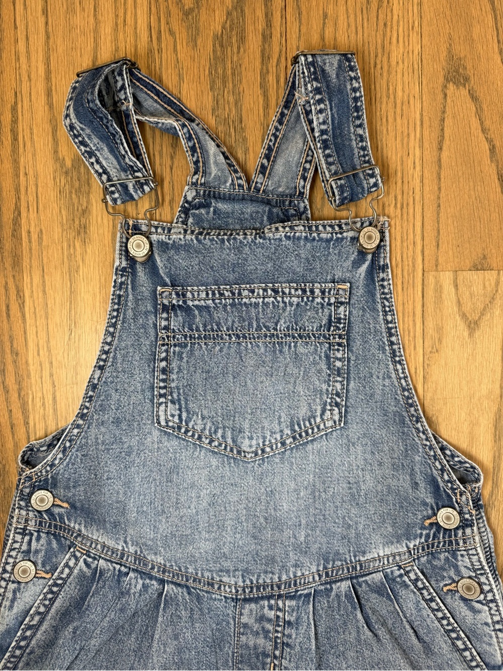 SO Girls' Blue Denim Shortall Pleated Overalls Size 10 - Picture 3 of 12